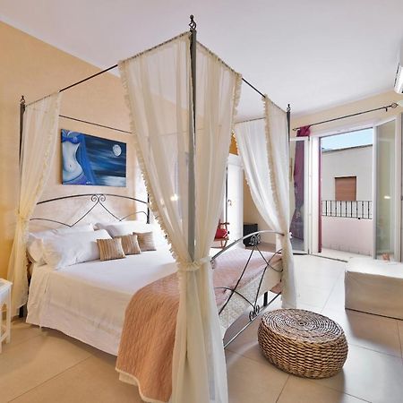Adua Art Bed & Breakfast Castrignano del Capo Exterior photo